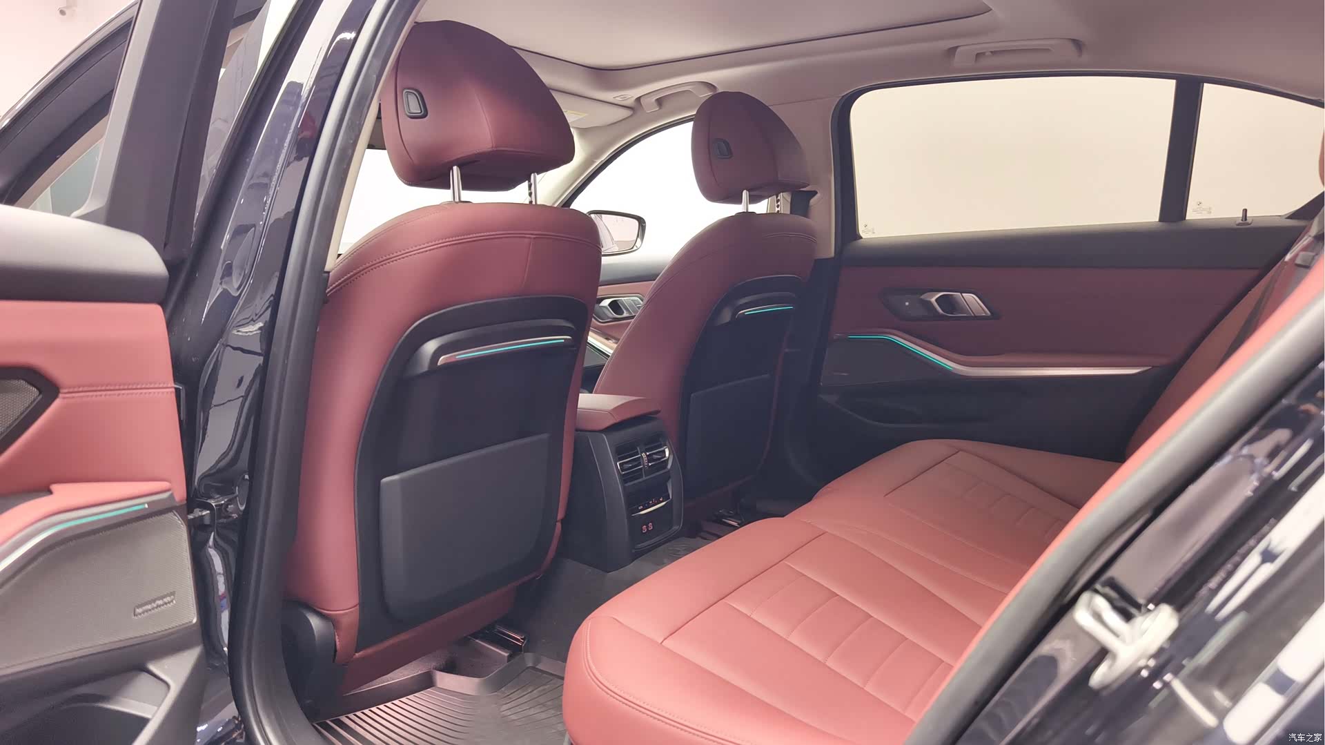 BMW 3 Series, 2021 11