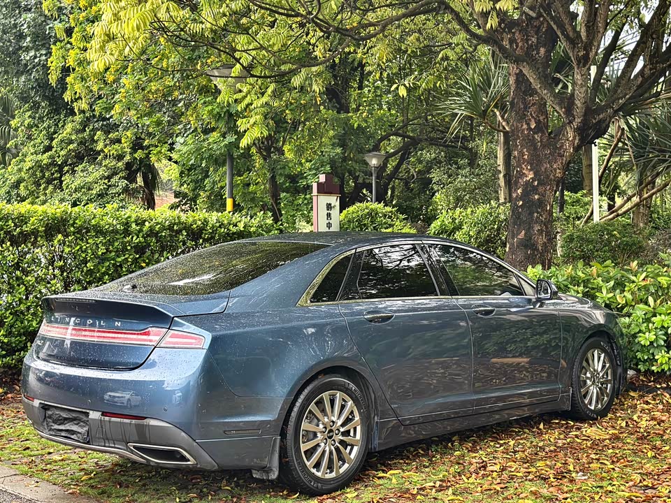 Lincoln MKZ