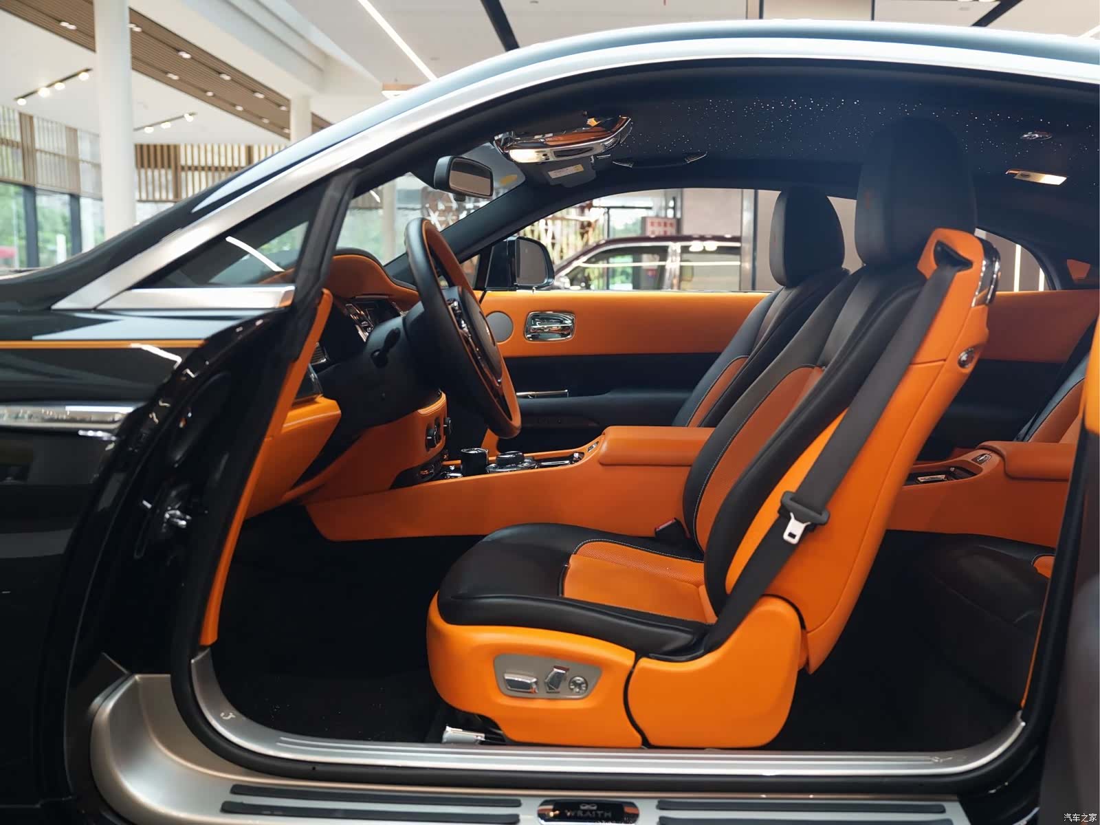 Rolls-Royce Wraith, 2018 все фото