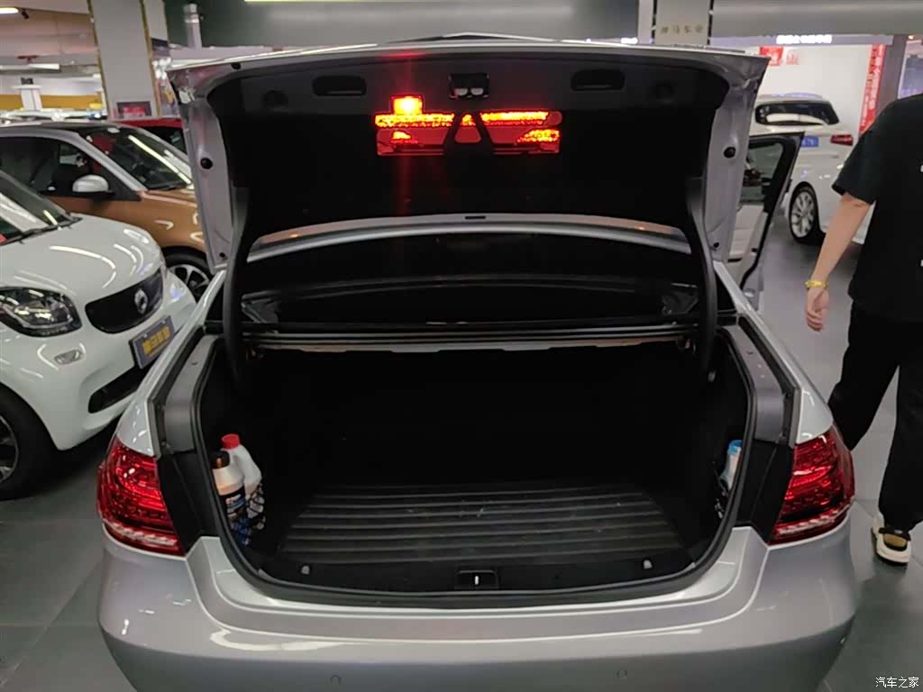 Mercedes-Benz E-Class, 2014 19