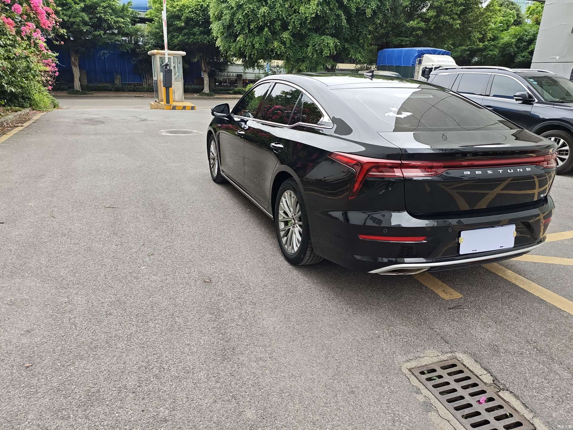 Bestune B70, 2022 15