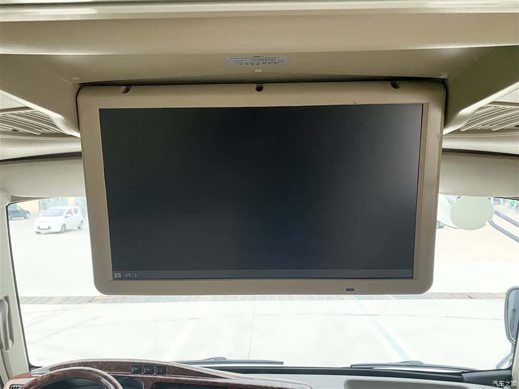Toyota Coaster, 2017 17