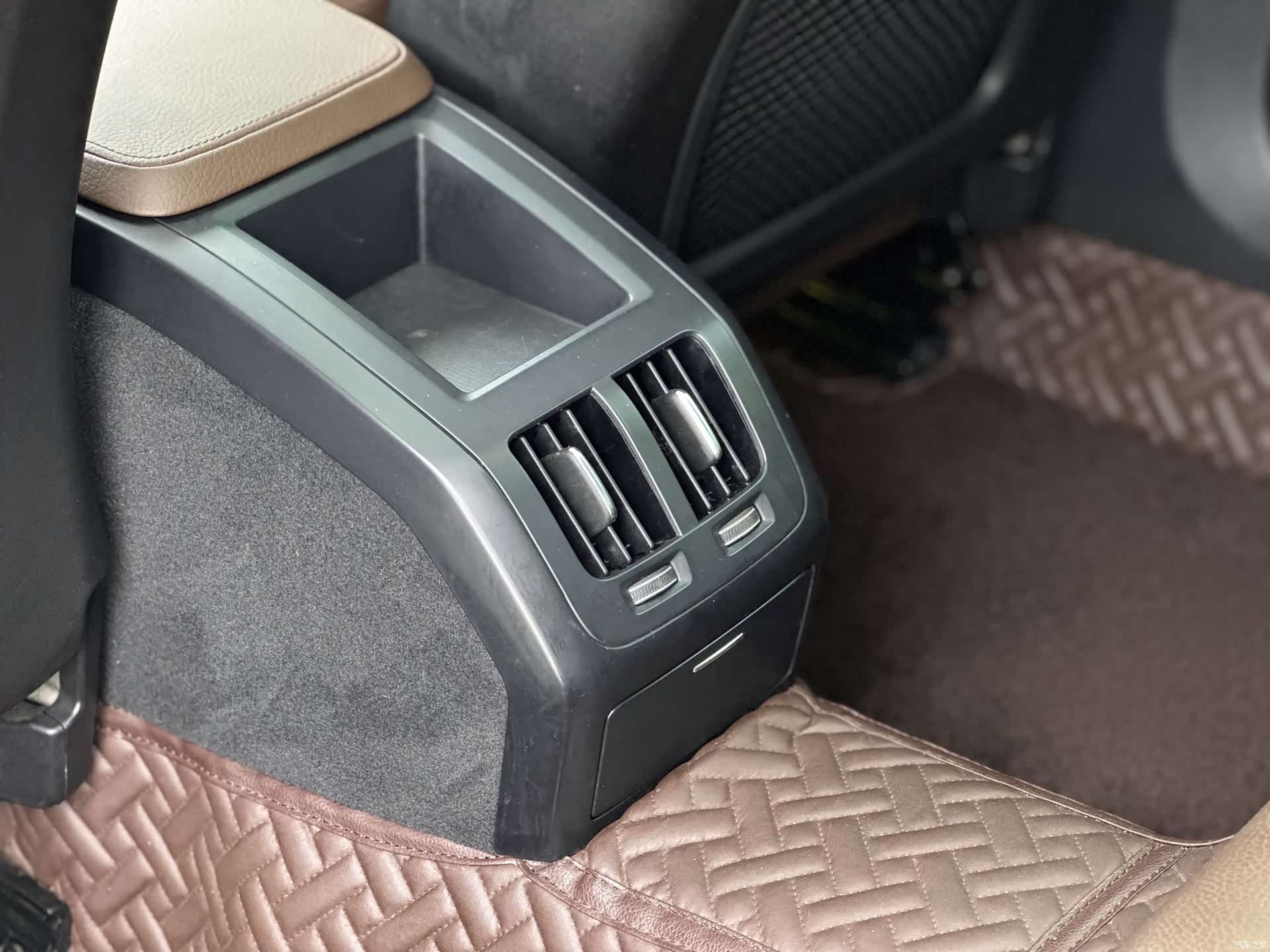 Volvo S90, 2019 9