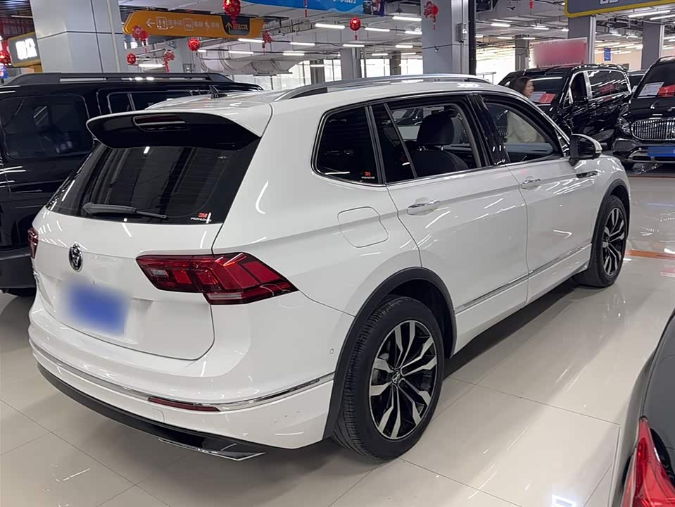 Volkswagen Tiguan L
