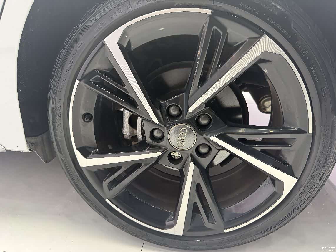 Audi A3, 2022 все фото