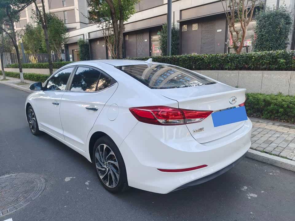 Hyundai Lead