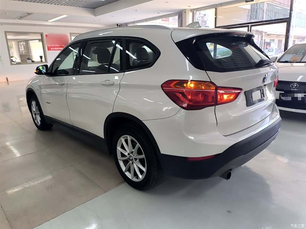 BMW X1, 2017 все фото
