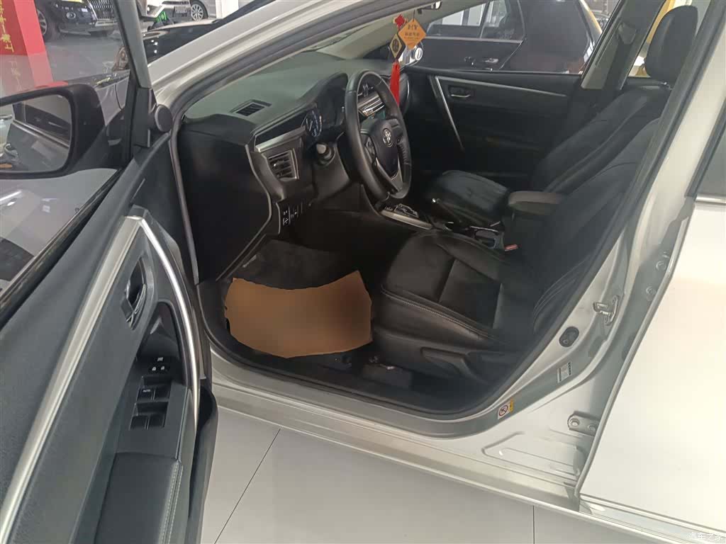 Toyota Corolla, 2015 12