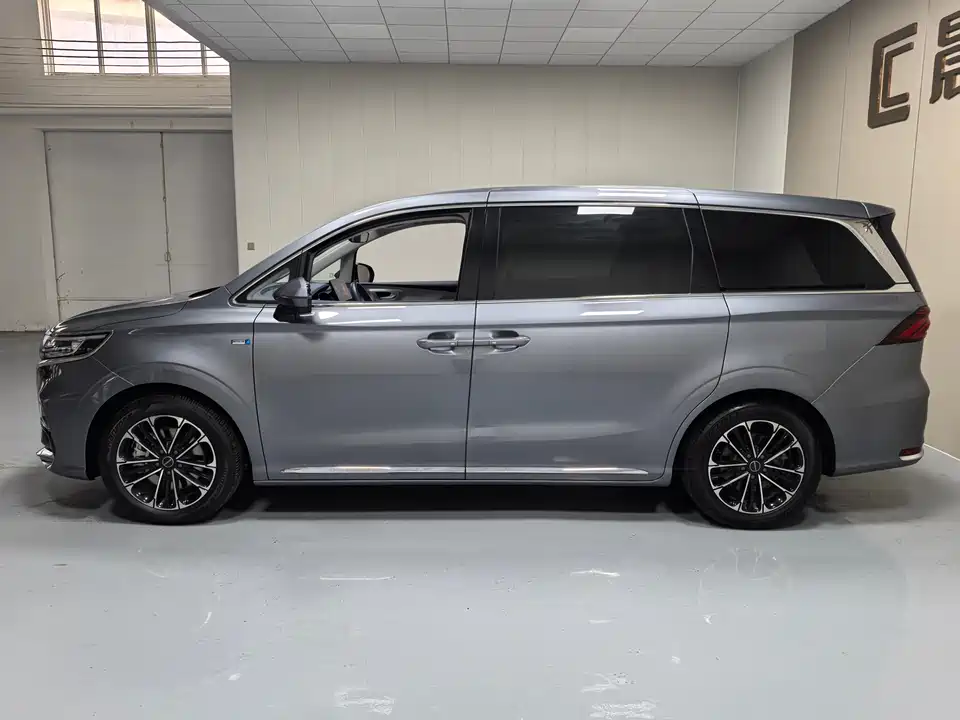 Roewe iMAX8 Roewe iMAX8