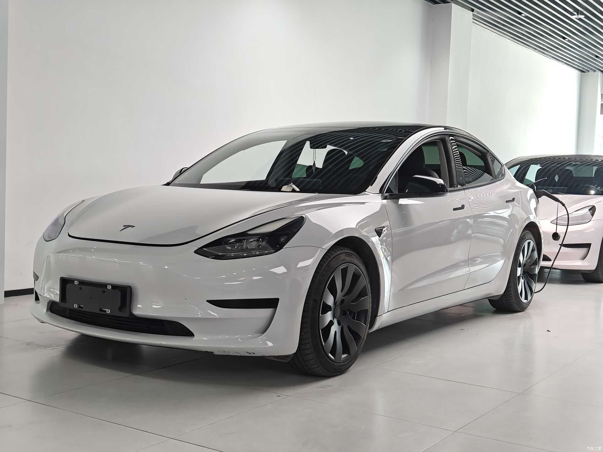 Tesla Model 3, 2020 1