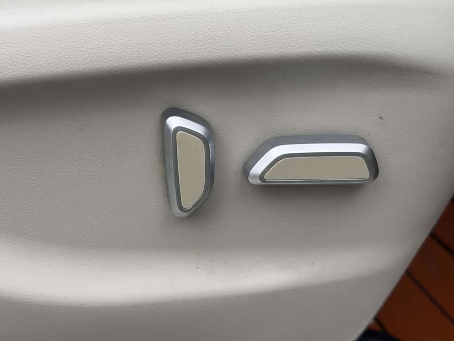 Buick GL8 2021, фото 24