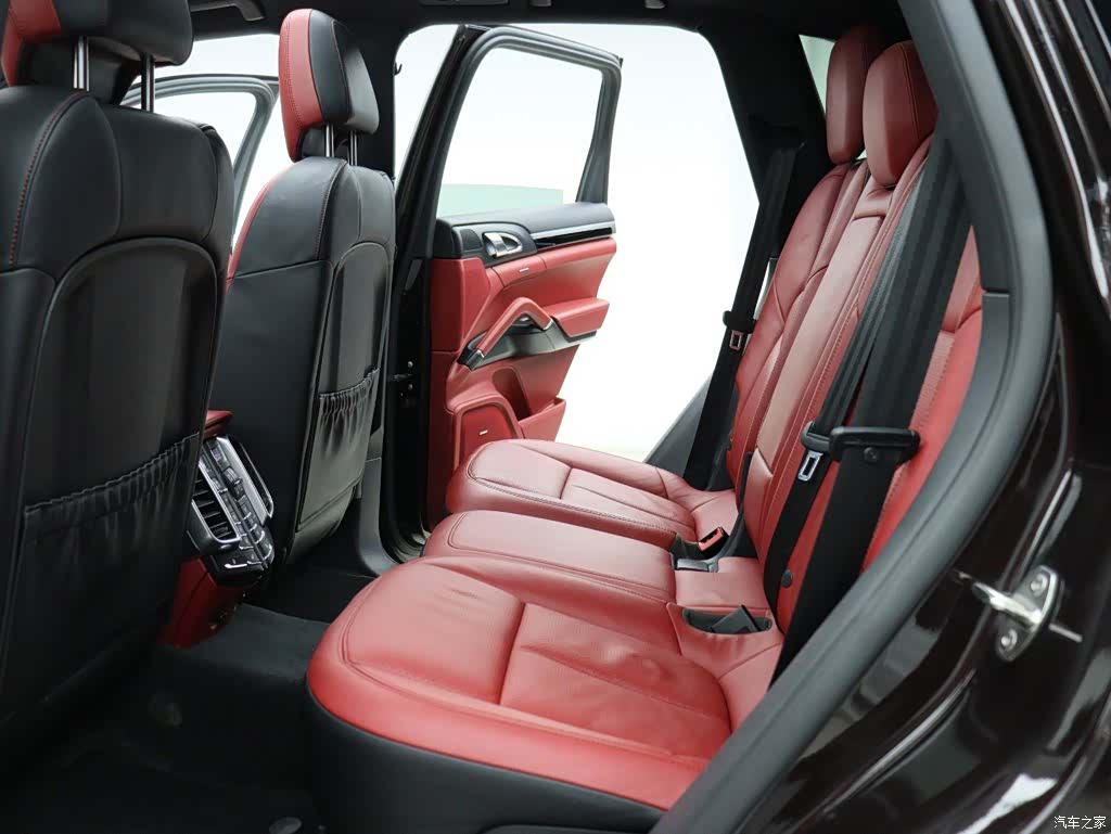 Porsche Cayenne, 2016 7