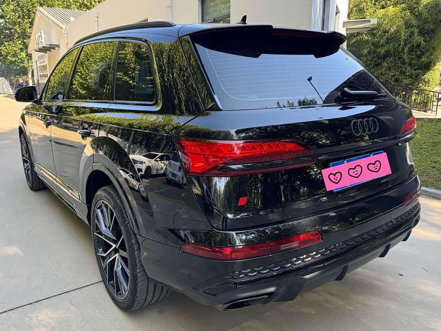 Audi Q7 2025, фото 3