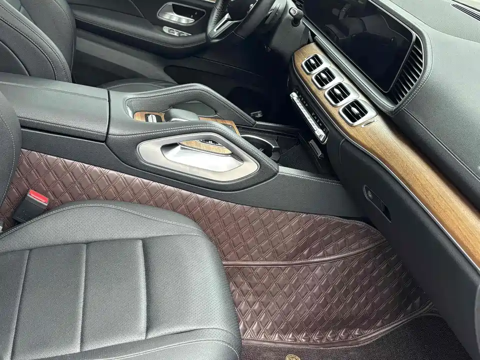 Mercedes-Benz GLE Mercedes-Benz GLE