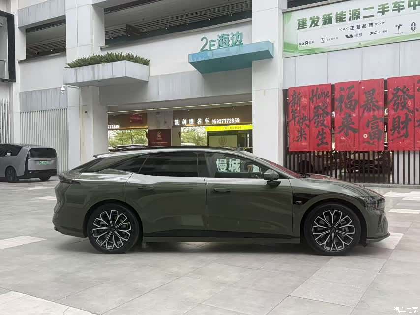 Zeekr 007, 2025 4
