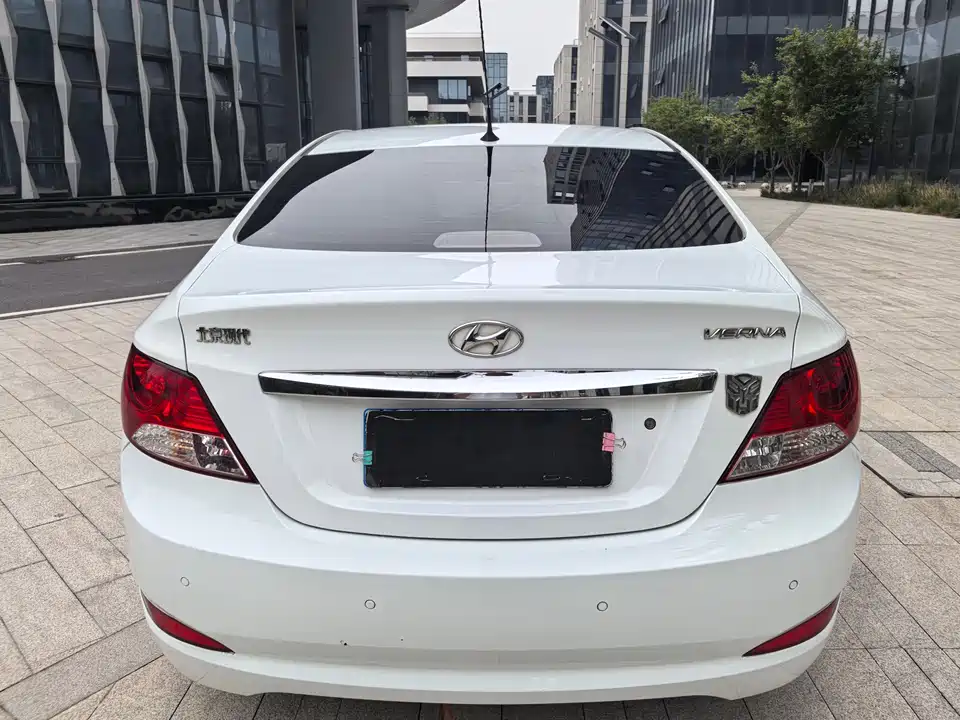 Hyundai Rena