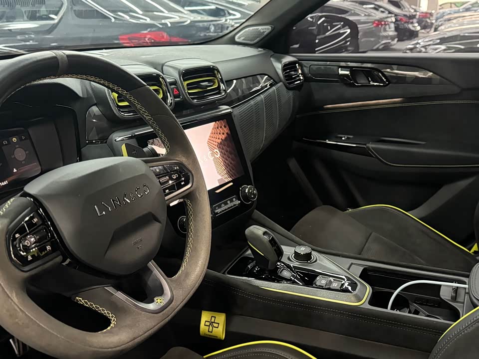 Lynk & Co 03