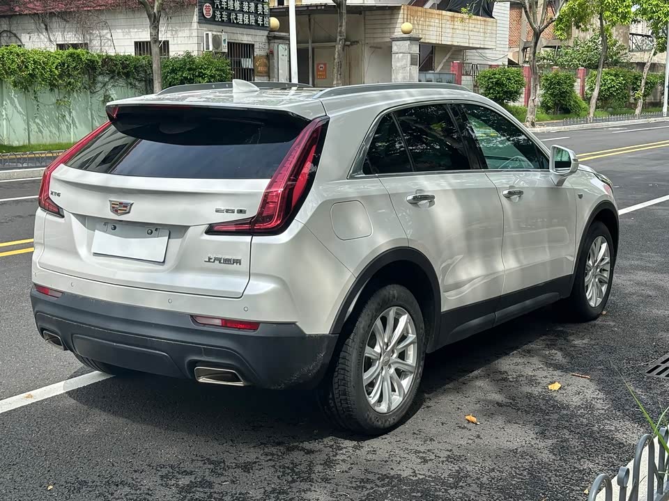 Cadillac XT4