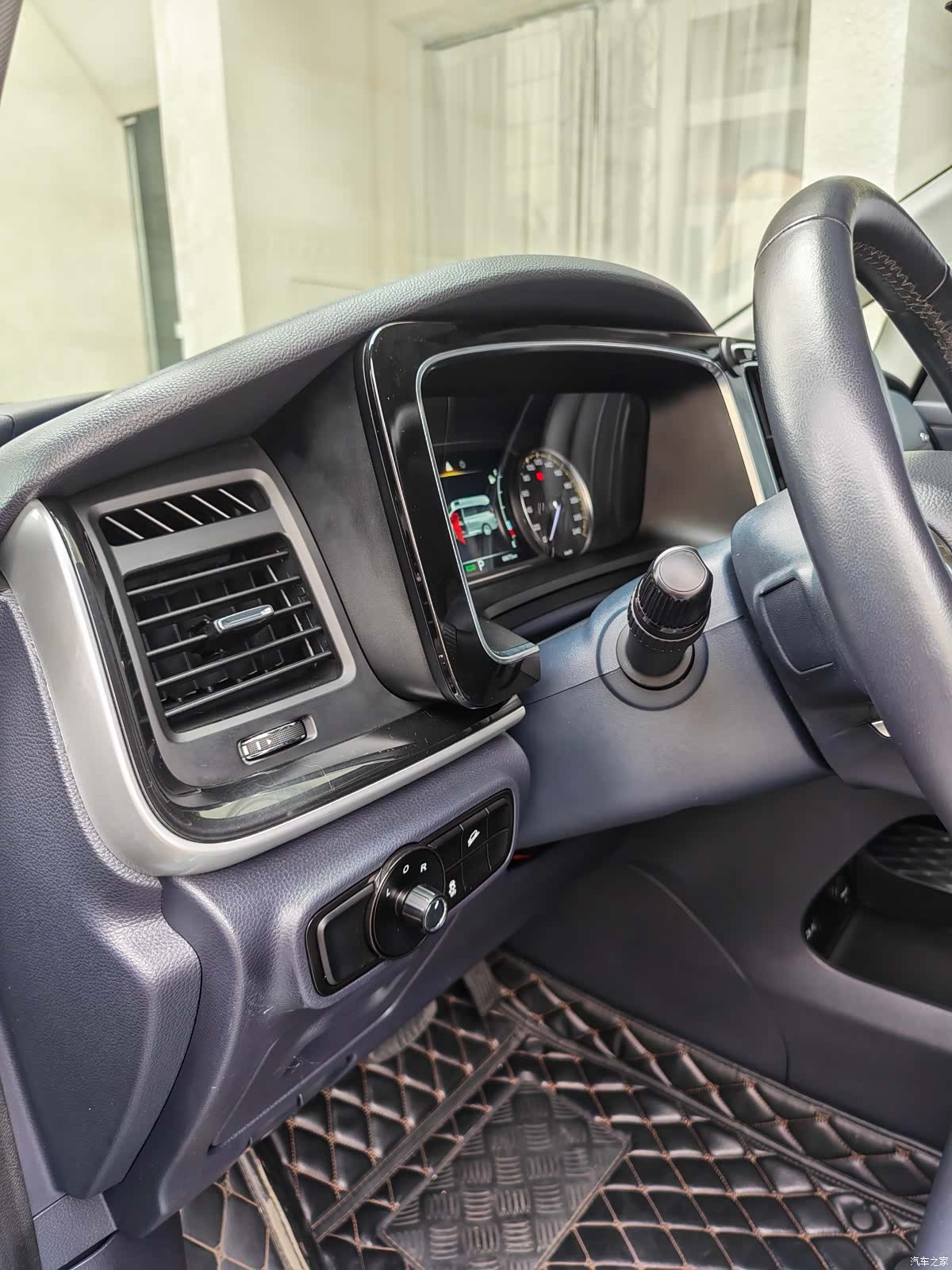 Trumpchi M8, 2022 13