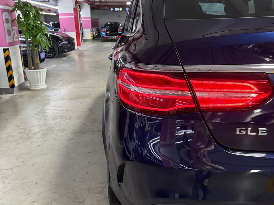 Mercedes-Benz GLE coupe Mercedes-Benz GLE coupe