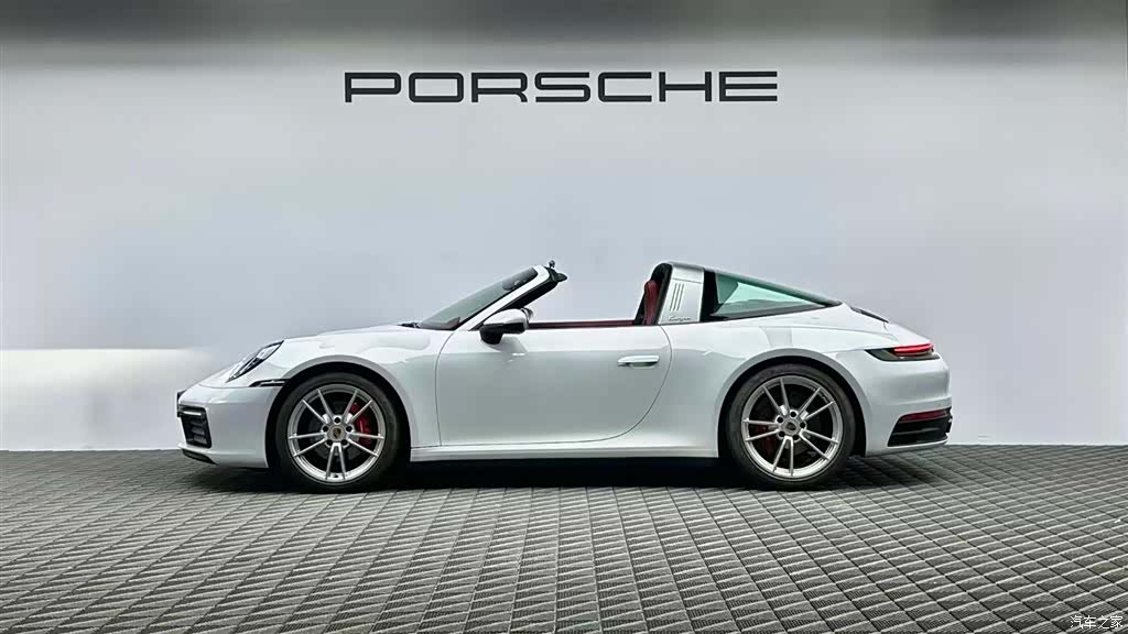 Porsche 911, 2022 4
