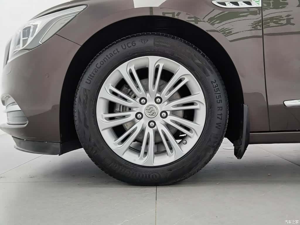 Buick LaCrosse, 2017 17