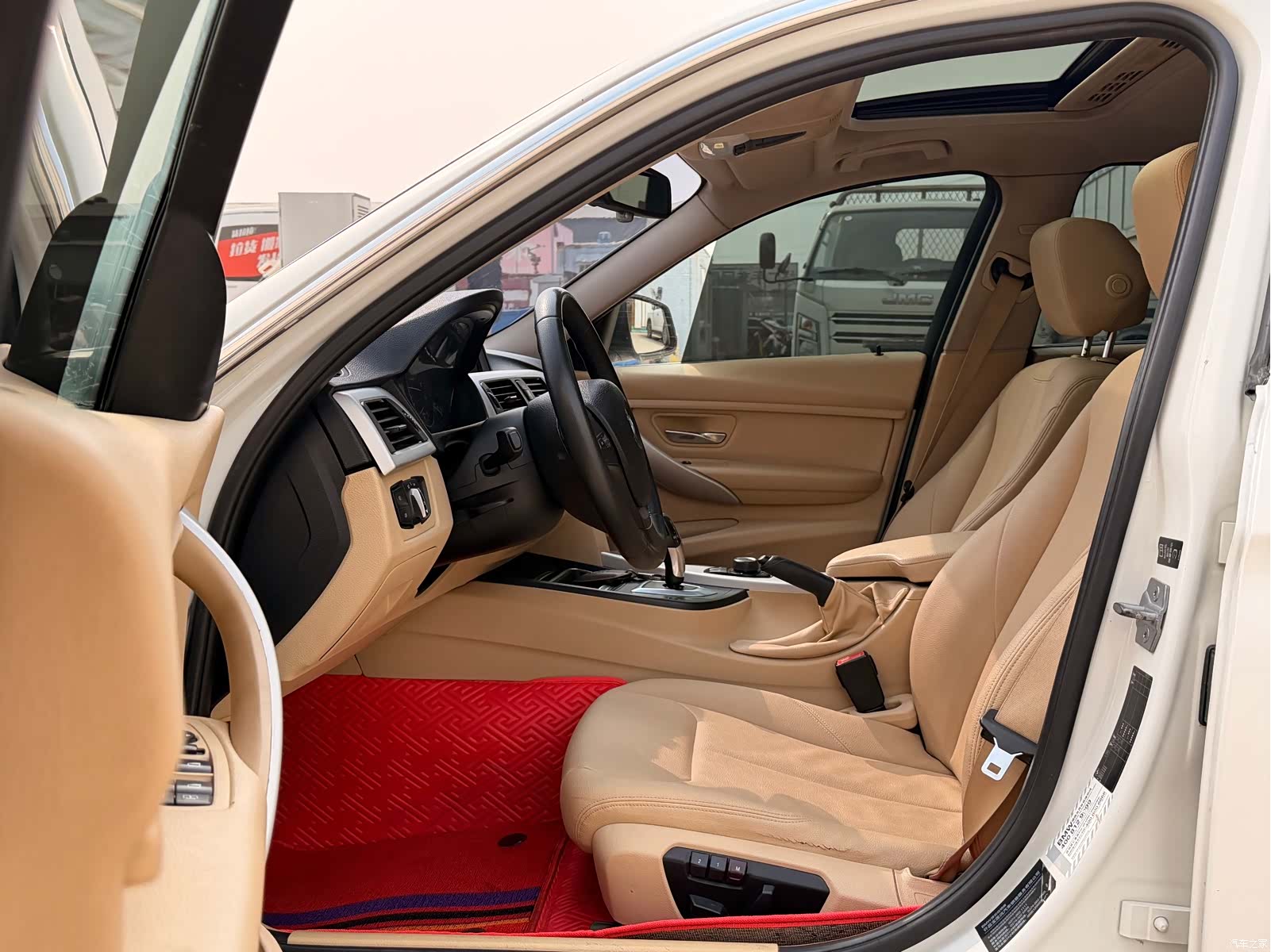 BMW 3 Series, 2013 11