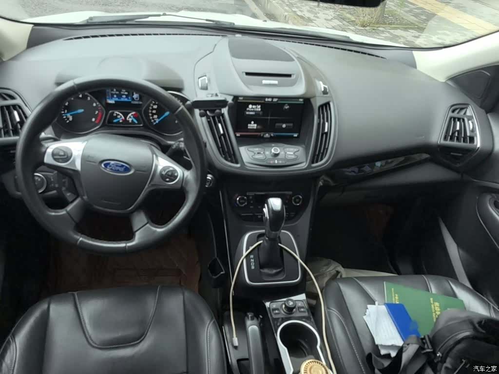 Ford Kuga, 2015 13