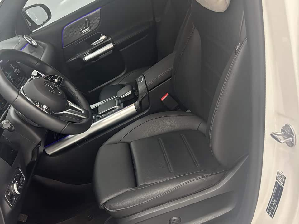 Mercedes-Benz EQA Mercedes-Benz EQA