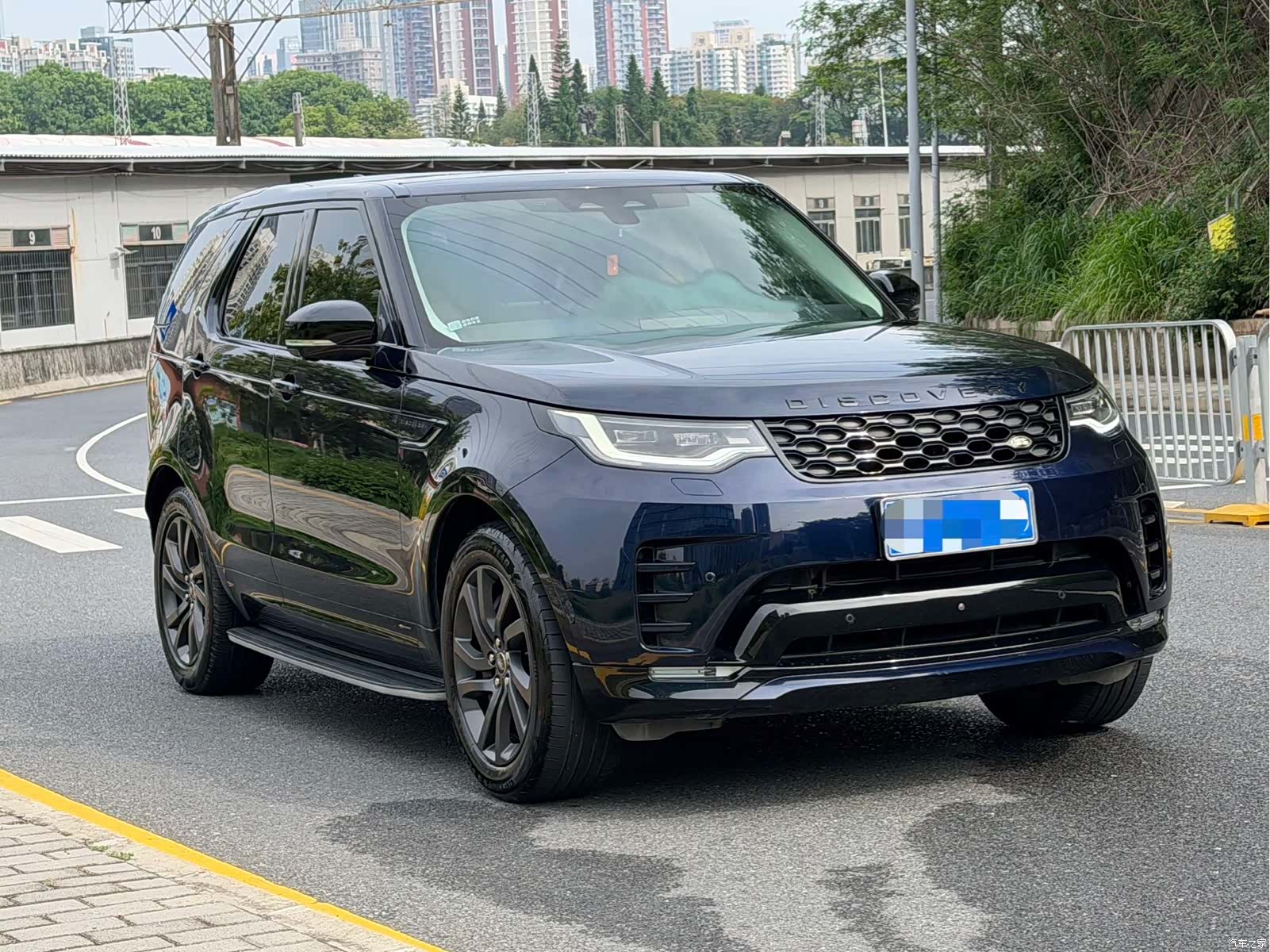 Land Rover Discovery, 2021 3