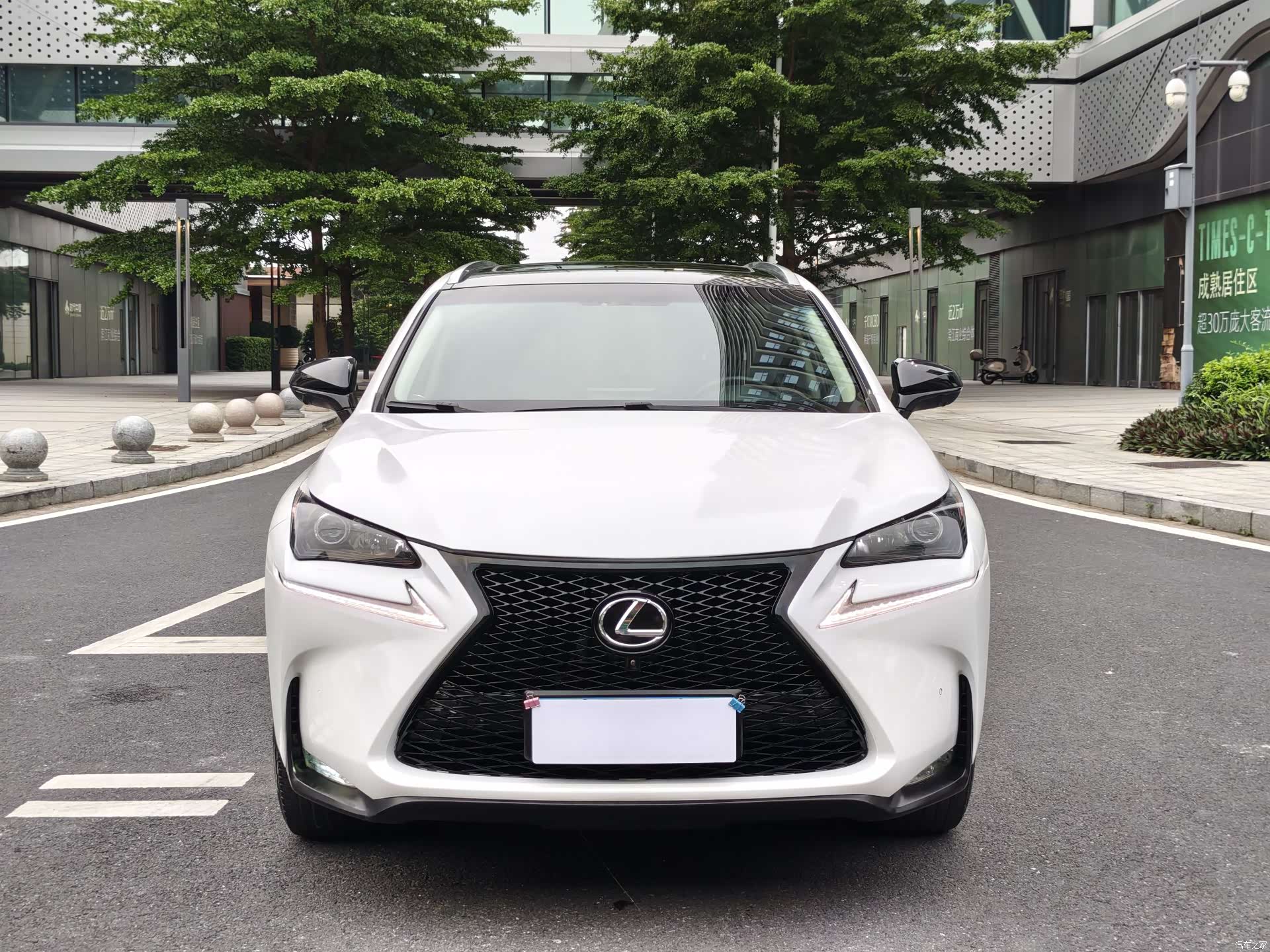Lexus NX, 2017 2