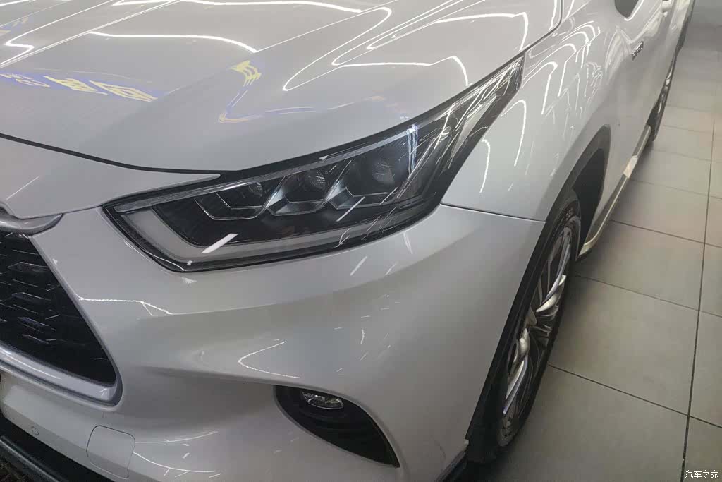 Toyota Highlander, 2022 все фото