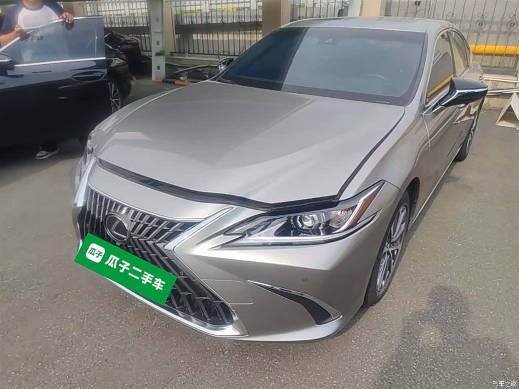 Lexus ES, 2024 2