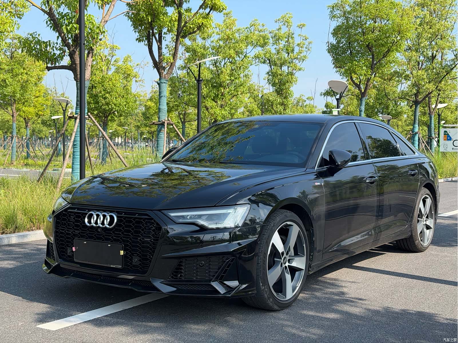 Audi A6L, 2022 1
