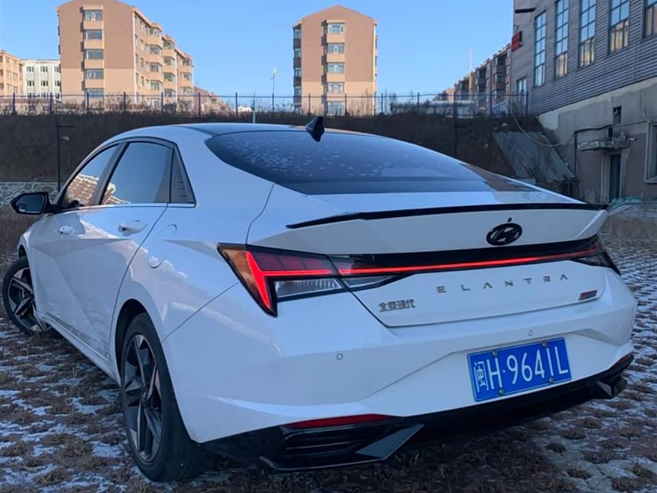 Hyundai Elantra