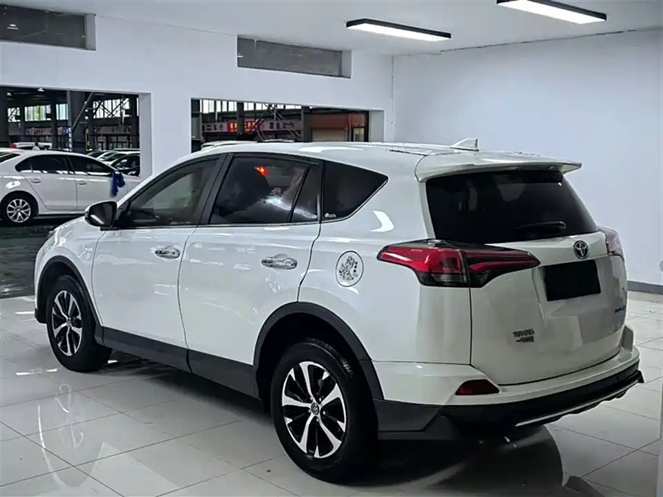 Toyota RAV4 Rongfang