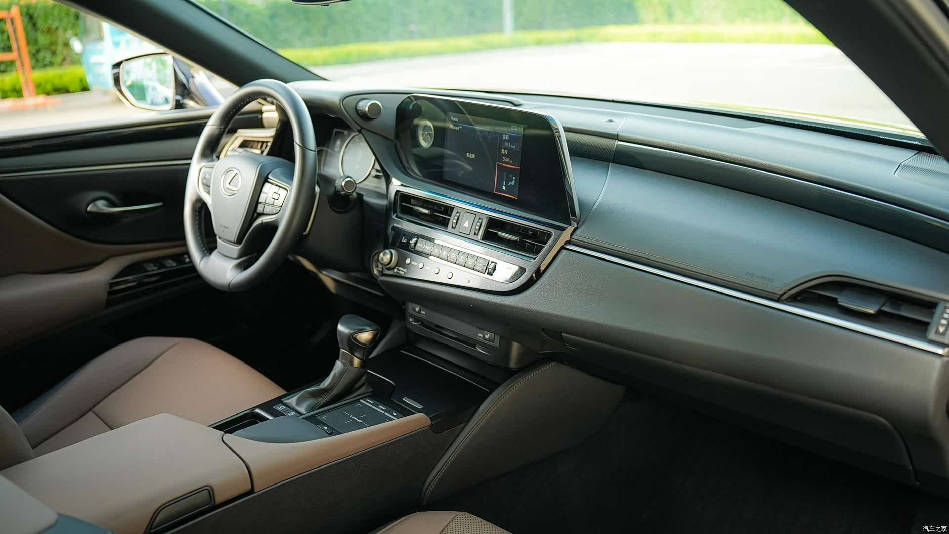 Lexus ES, 2022 10