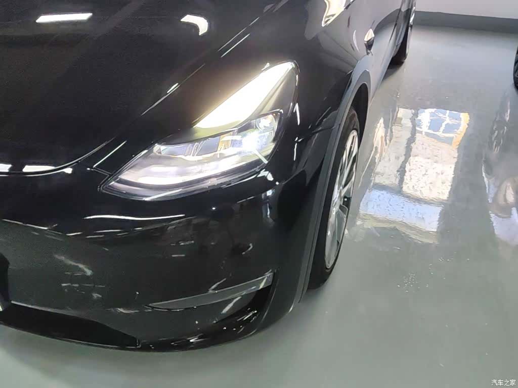 Tesla Model Y, 2021 24