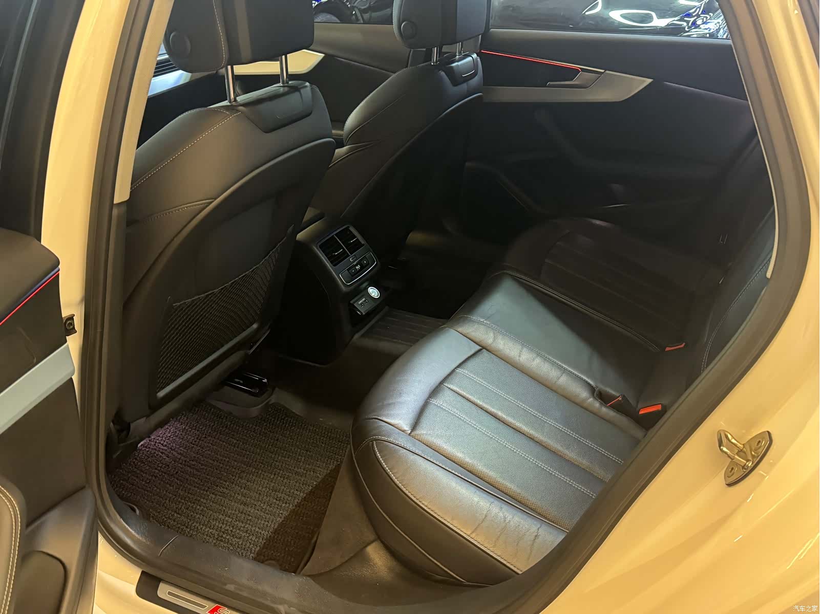 Audi A4L, 2020 12