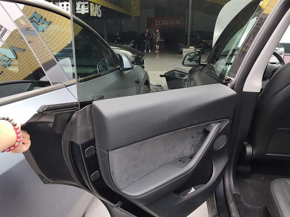 Tesla Model Y Tesla Model Y