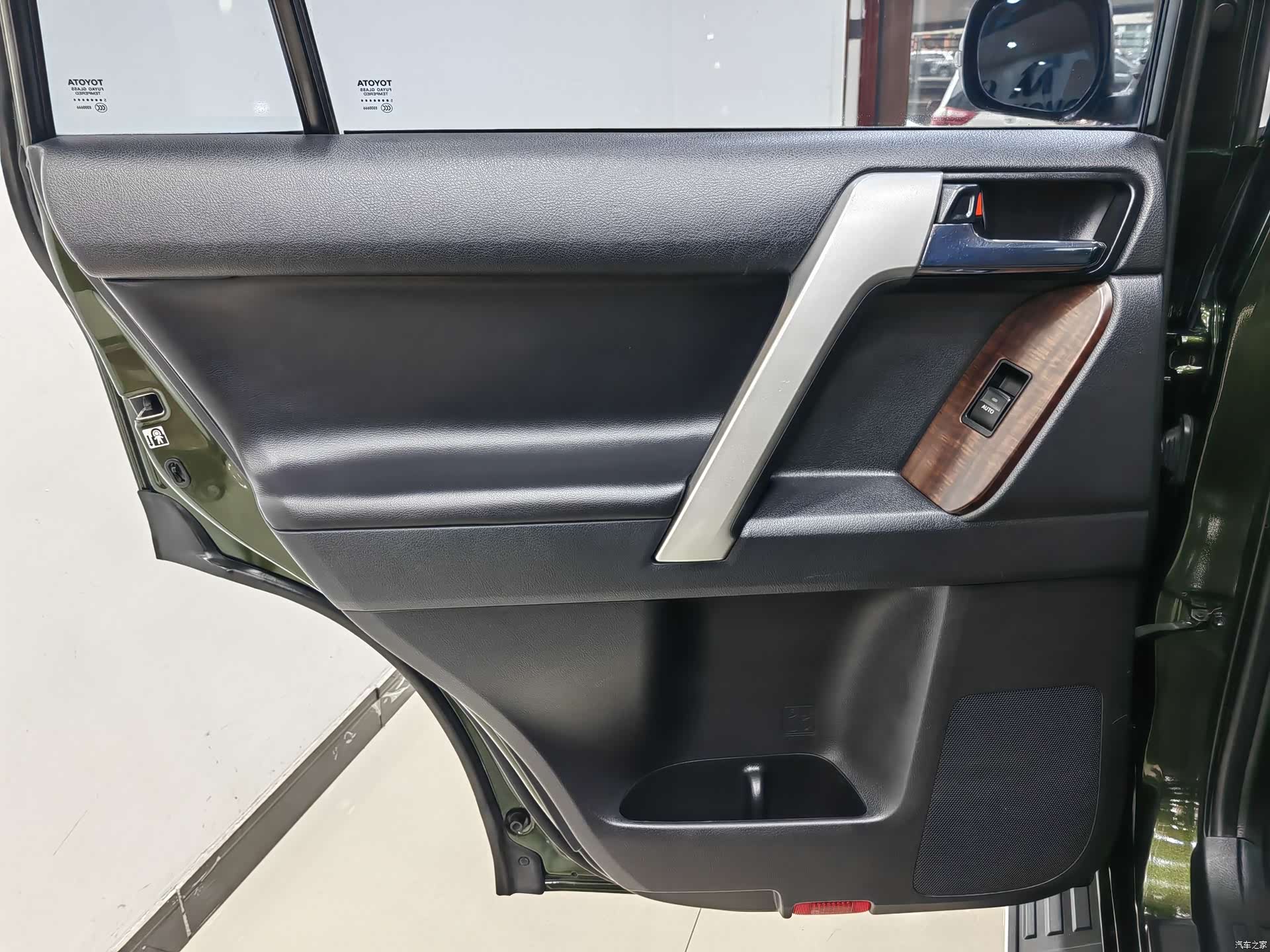 Toyota Prado, 2016 17