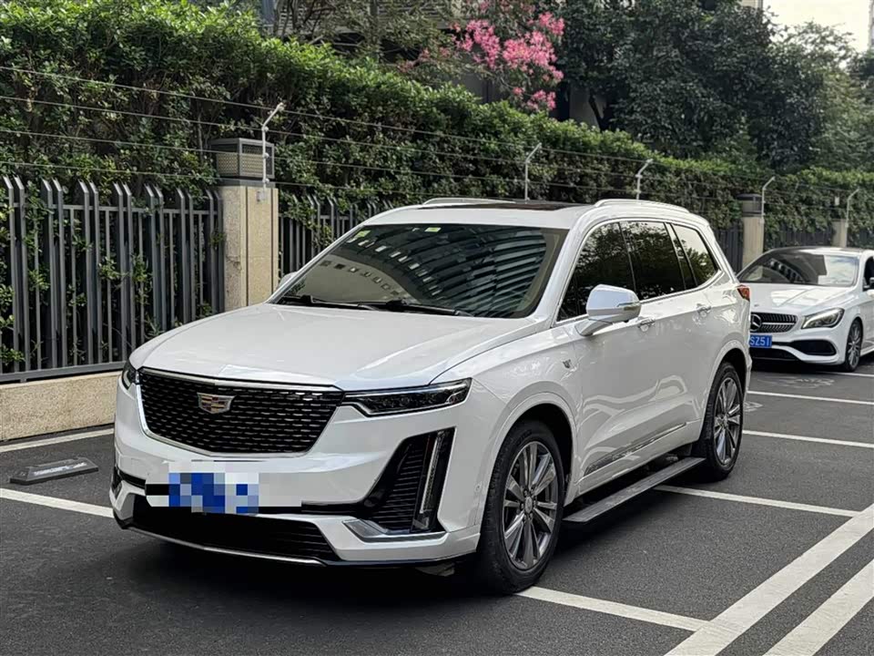 Cadillac XT6