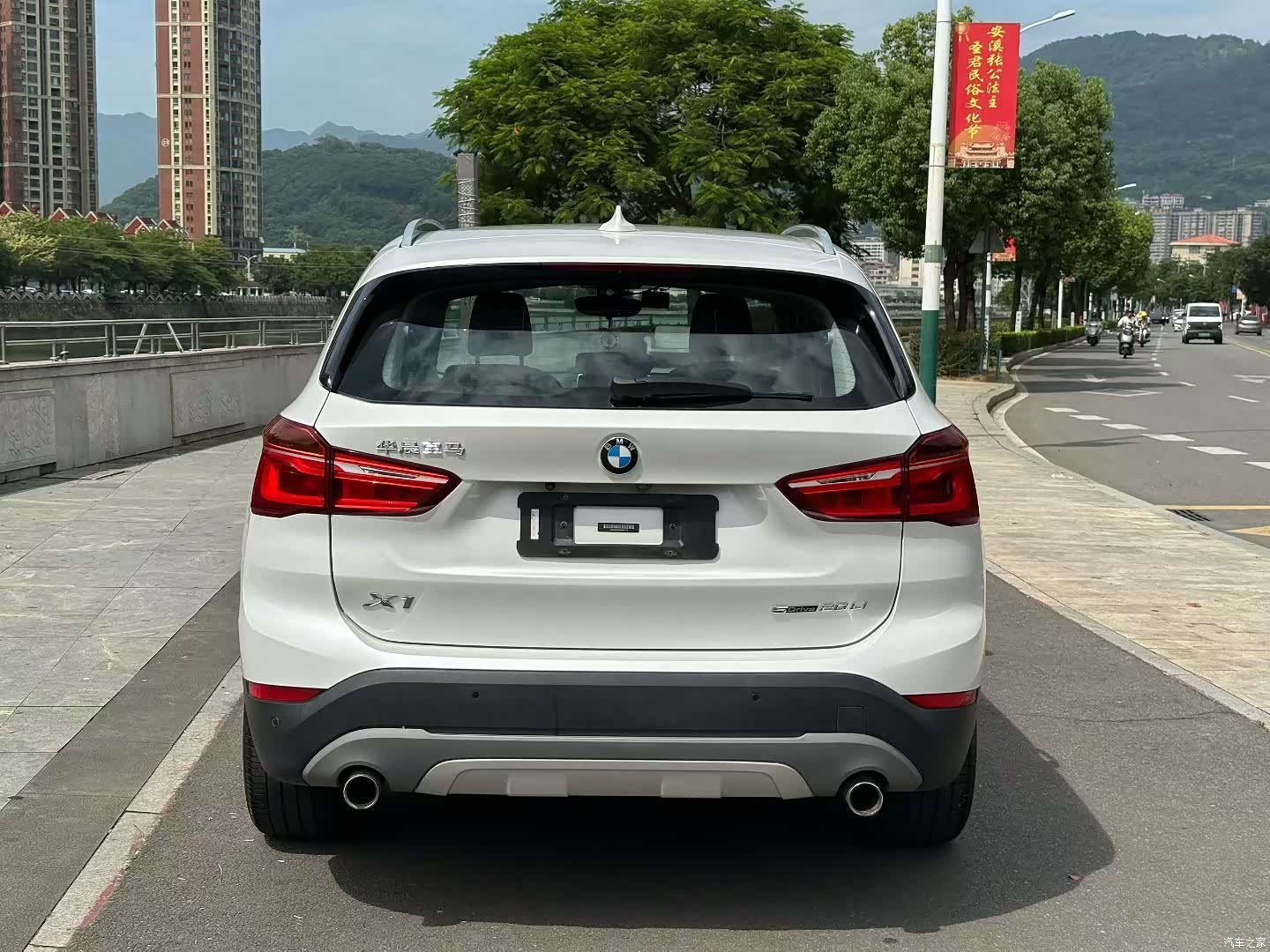 BMW X1, 2018 все фото