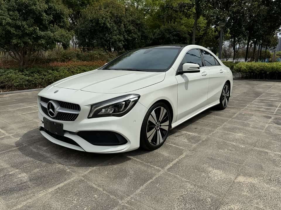 Mercedes-Benz CLA