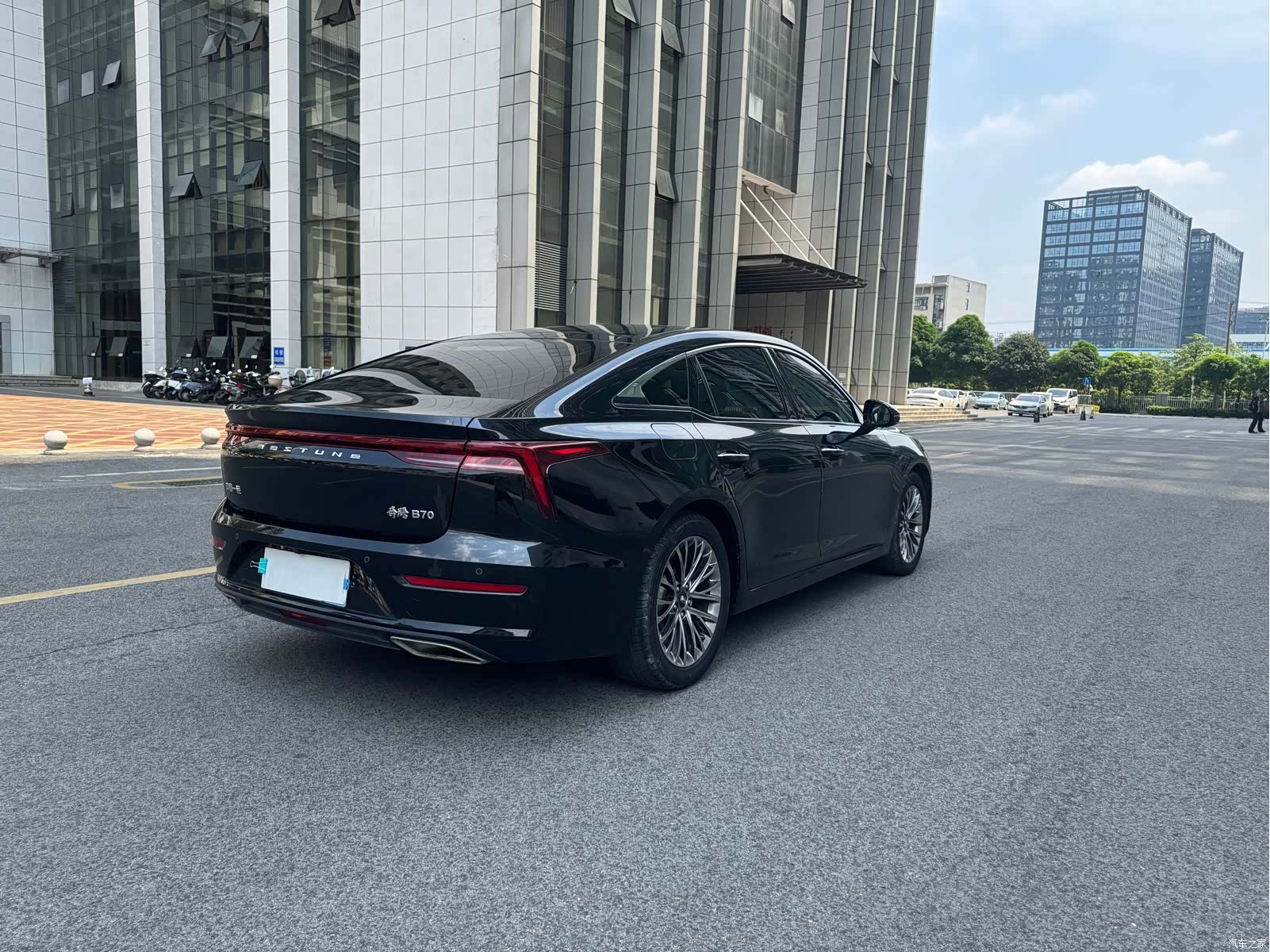 Bestune B70, 2022 34