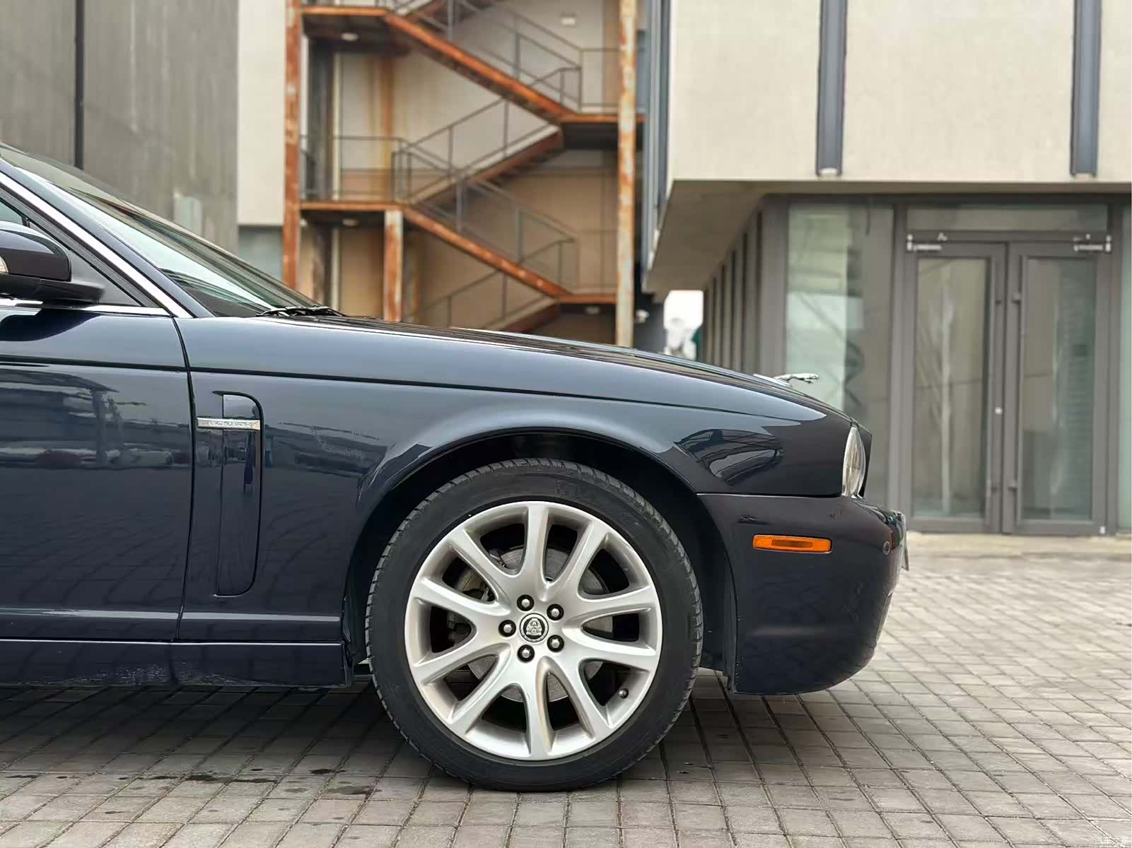 Jaguar XJ, 2008 7