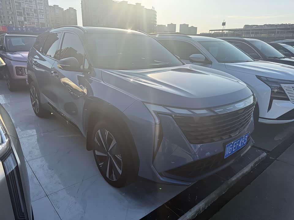 Geely Atlas L