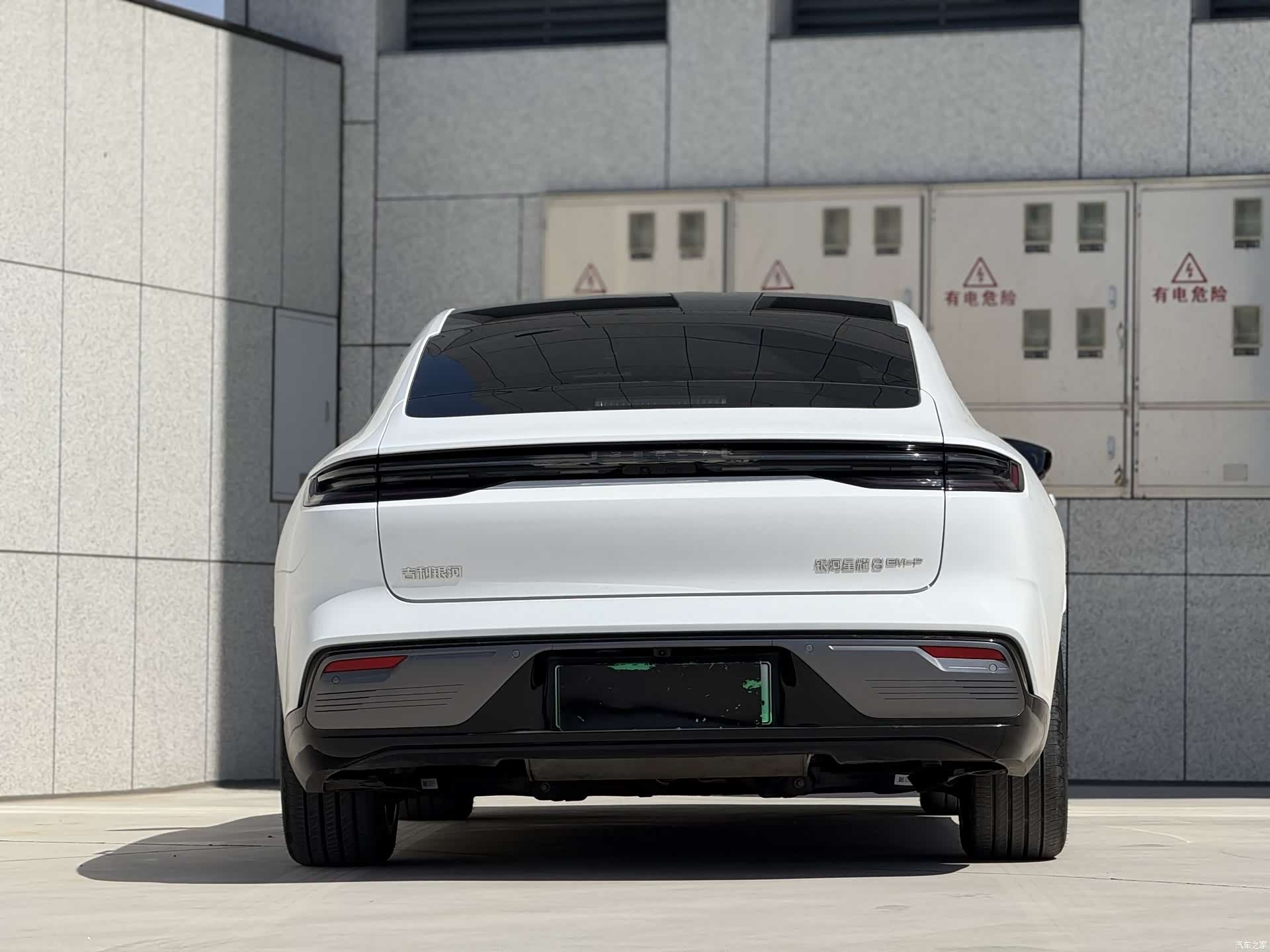 Geely 8, 2025 13