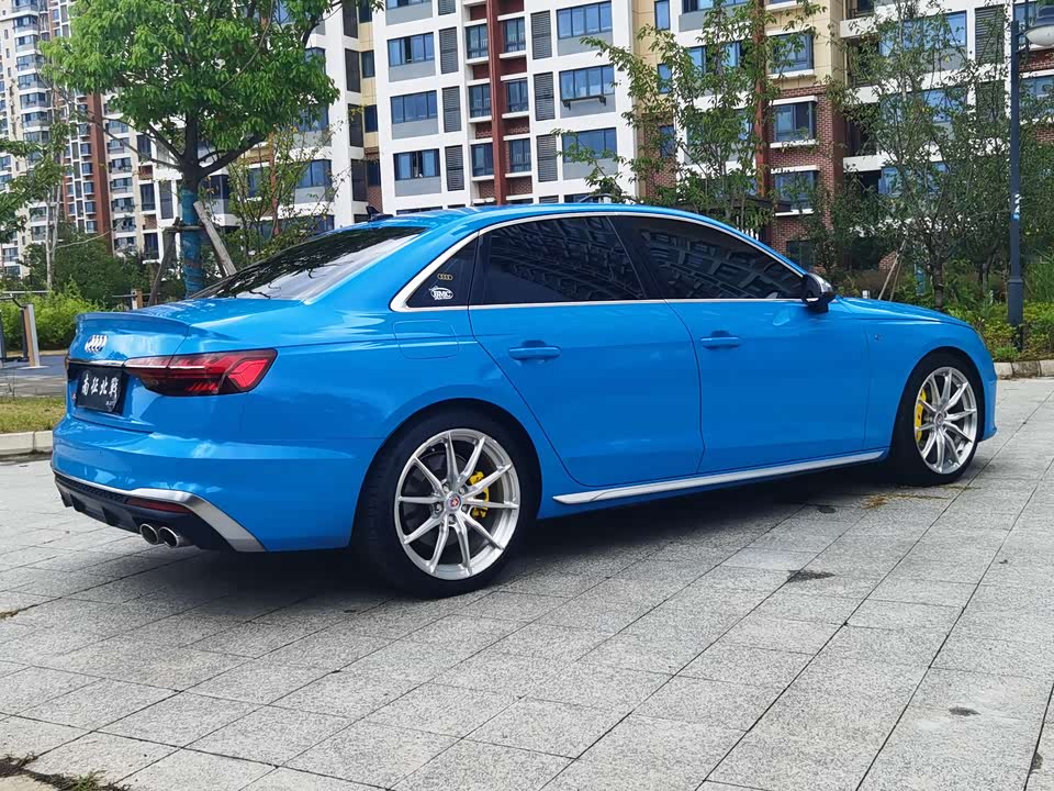 Audi S4 Audi S4