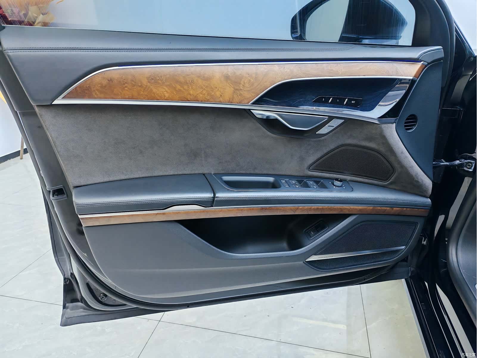 Audi A8L, 2021 4